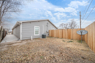 1922 S St Clair St in Wichita, KS - Building Photo - Building Photo