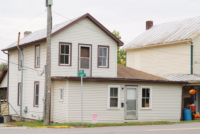 41 W Main St in Shiloh, OH - Foto de edificio - Building Photo