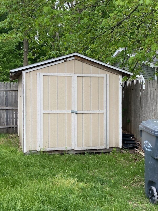 607 W Bridge St in Plainwell, MI - Building Photo - Building Photo