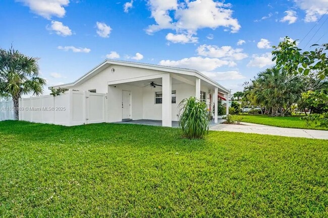 property at 1006 S Arnold Ave