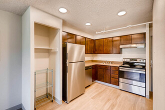 Sierra Vista Apartments in Denver, CO - Building Photo - Building Photo