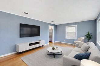 306 N Schubert St in Palatine, IL - Foto de edificio - Building Photo