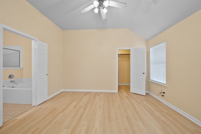 property at 12119 Lakewood Villa Dr