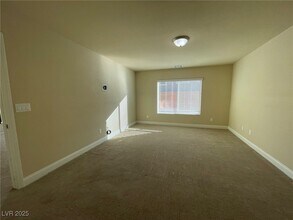 10164 S Driftwood Estate St in Las Vegas, NV - Building Photo - Building Photo