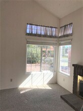 16510 Nectarine Way in Lake Elsinore, CA - Foto de edificio - Building Photo