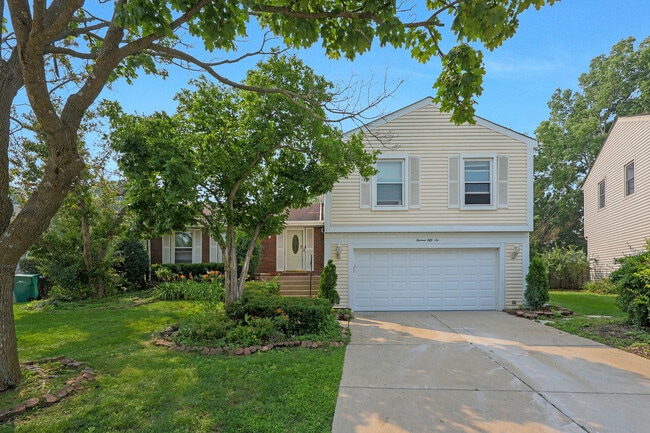 property at 1356 Larchmont Dr