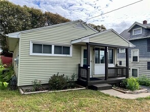 427 Mosley Dr in Syracuse, NY - Building Photo - Building Photo