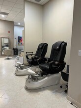 16102 Emerald Estates Dr in Weston, FL - Building Photo - Building Photo