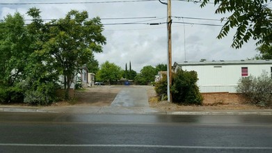 10 space 10th Strett Mobile Home Park in Cottonwood, AZ - Building Photo - Building Photo