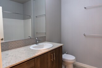 16284 NW Chadwick Way in Portland, OR - Building Photo - Building Photo