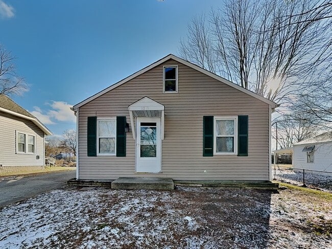 property at 2219 Whalen Ave