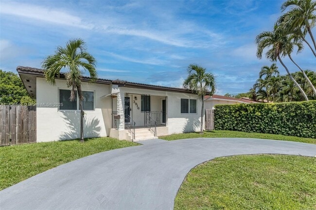 3916 SW 58th Ave in Miami, FL - Building Photo - Building Photo