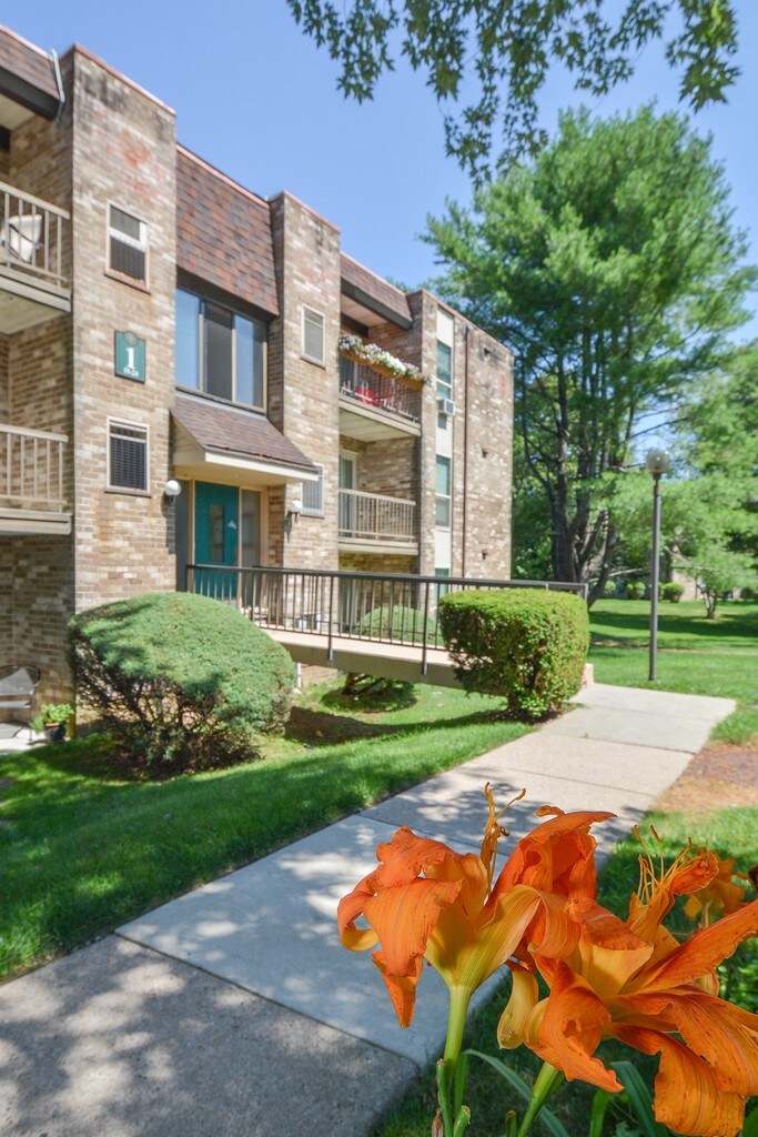 Summit Trace Apartments Langhorne, PA Apartments For Rent