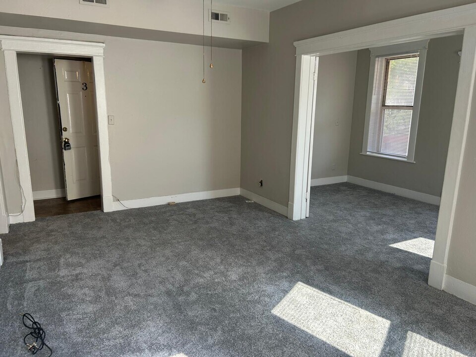 131 Hough Ave in Norfolk, VA - Building Photo