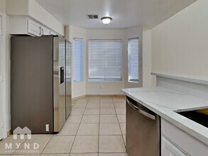 121 Golf Course St in Las Vegas, NV - Building Photo - Building Photo