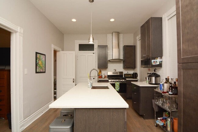 949 N Winchester Ave, Unit A02W in Chicago, IL - Foto de edificio - Building Photo