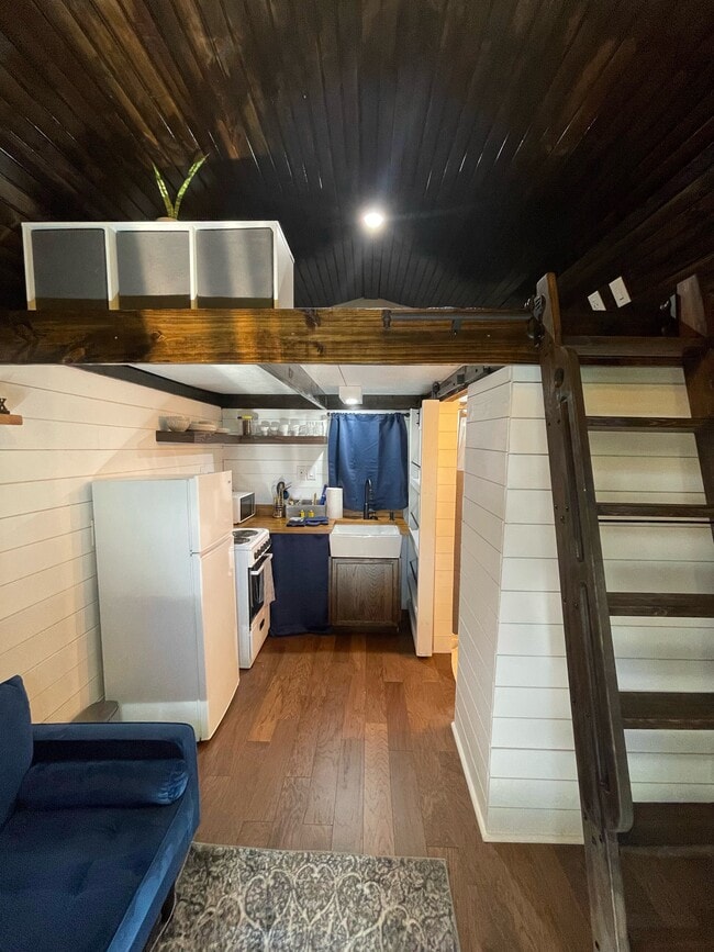 3826 Marianna Rd, Unit Tiny house