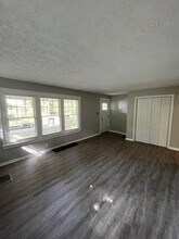 11 E Kelso Rd in Columbus, OH - Building Photo - Building Photo