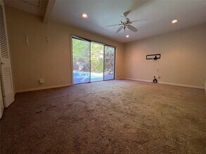 12502 Taylorcrest Rd in Houston, TX - Building Photo - Building Photo