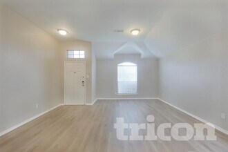 1727 Oneal St in Lancaster, TX - Building Photo - Building Photo