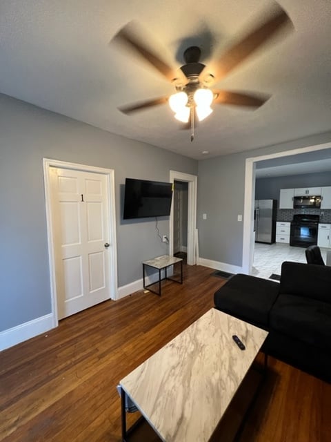 property at 2320 E Genesee St