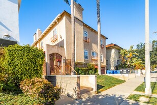 11525 Ohio Ave in Los Angeles, CA - Building Photo