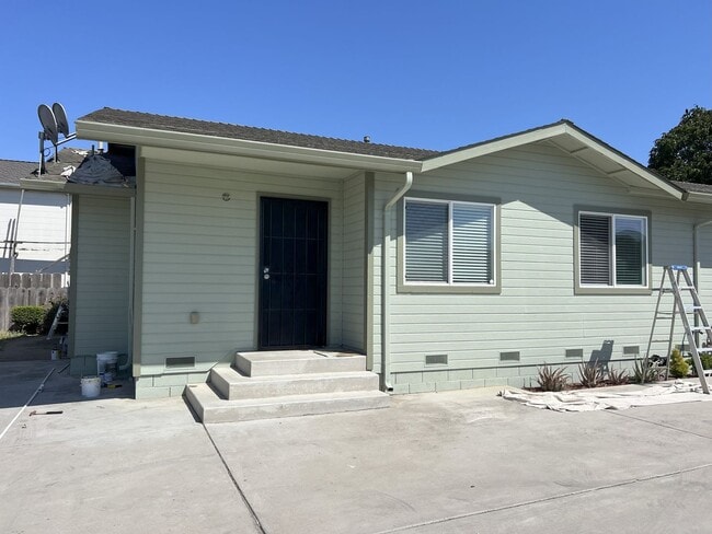 11 Homestead Ave in Salinas, CA - Building Photo - Building Photo