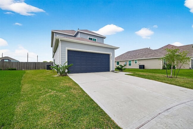4922 Michael Christopher Dr in Rosharon, TX - Building Photo - Building Photo