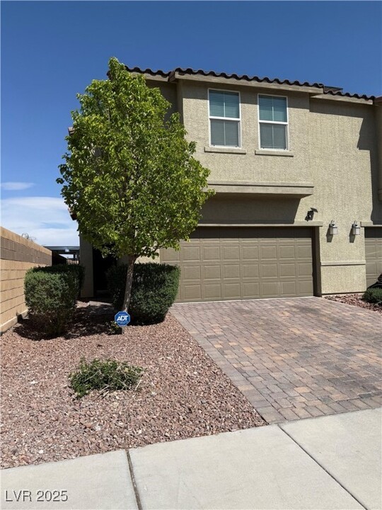 6662 Drusilla St. in North Las Vegas, NV - Building Photo