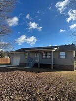 1099 Old Chattanooga Pike SW in Cleveland, TN - Building Photo