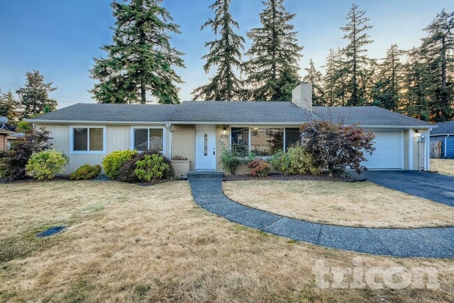 9022 Lorraine Ave S in Lakewood, WA - Building Photo - Building Photo