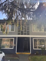 122 Lilly Rd NE in Olympia, WA - Building Photo