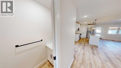 9528-9598 98 Ave in Grande Prairie, AB - Building Photo - Building Photo