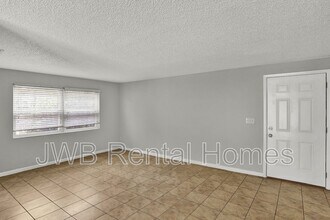 3120 Mell Ct in Jacksonville, FL - Building Photo - Building Photo