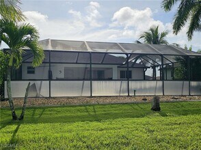 1024 NW 33rd Pl in Cape Coral, FL - Building Photo - Building Photo