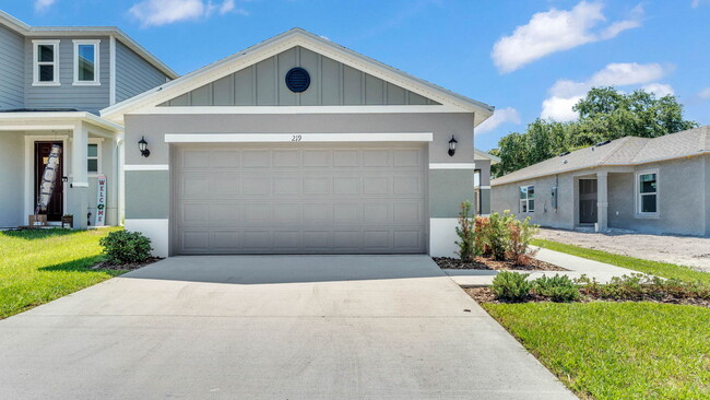 219 Ash Way in Auburndale, FL - Building Photo - Building Photo