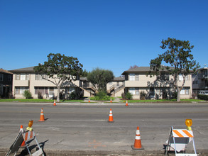 1173 E Carson St in Long Beach, CA - Building Photo - Building Photo