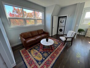 136 Babcock St, Unit 501 in Brookline, MA - Building Photo - Building Photo