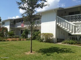 1030 Indian River Ave in Titusville, FL - Building Photo