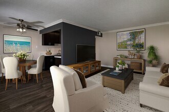 Fairway Village Apartments in Anaheim, CA - Foto de edificio - Building Photo