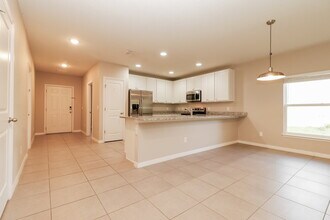 1307 Banbridge Drive in Poinciana, FL - Building Photo - Building Photo