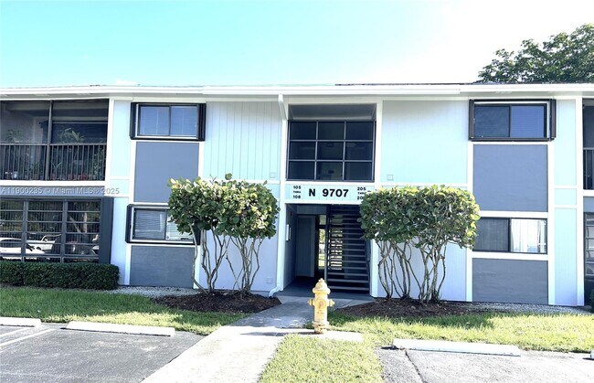 property at 9707 Hammocks Blvd