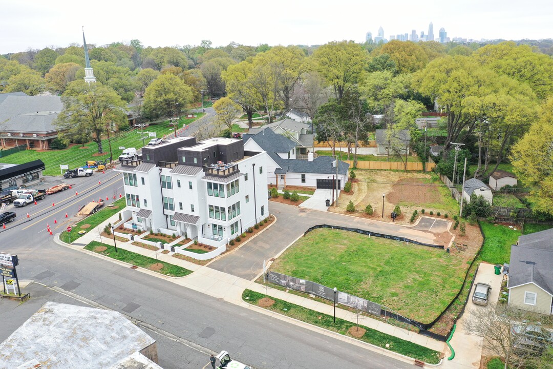 Myers Park Terraces in Charlotte, NC - Building Photo