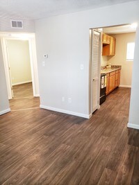 Living Room - The Pointe North Apartamentos in Birmingham, Alabama
