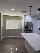 15241 Dorian St in Los Angeles, CA - Building Photo - Building Photo