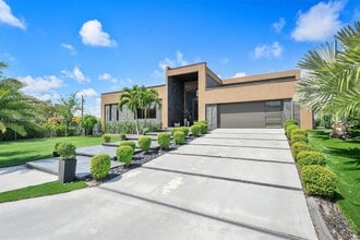 2215 NE 19th St in Fort Lauderdale, FL - Building Photo - Building Photo