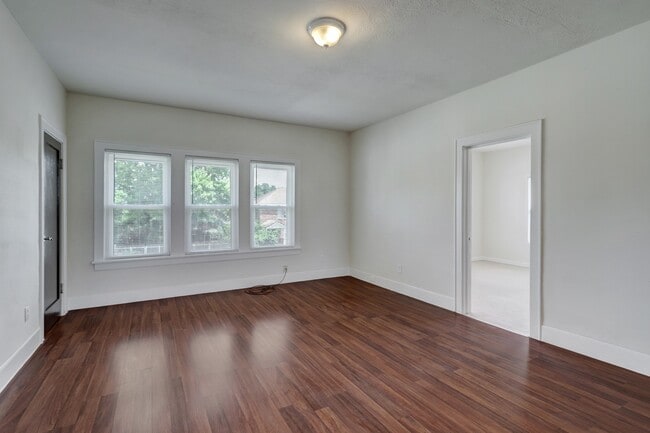 property at 3002 Isabella St