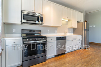 243 E 11th St in Indianapolis, IN - Building Photo - Building Photo