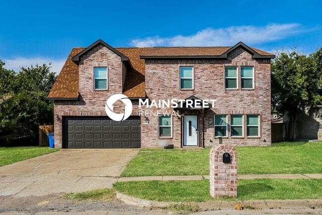 property at 14908 Oakwood Ln