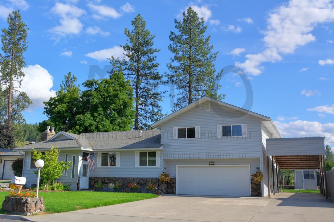 724 E Brentwood Dr in Spokane, WA - Building Photo